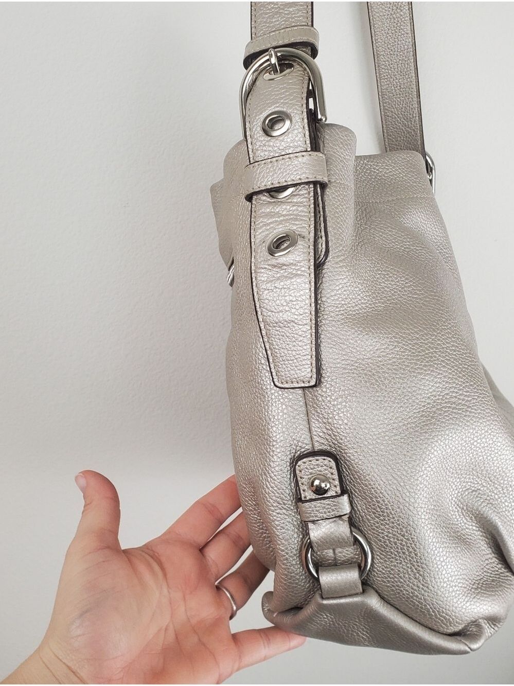 Coach Silver Leather Duffle Hobo Purse Lavender Interior - Picture 7 of 16
